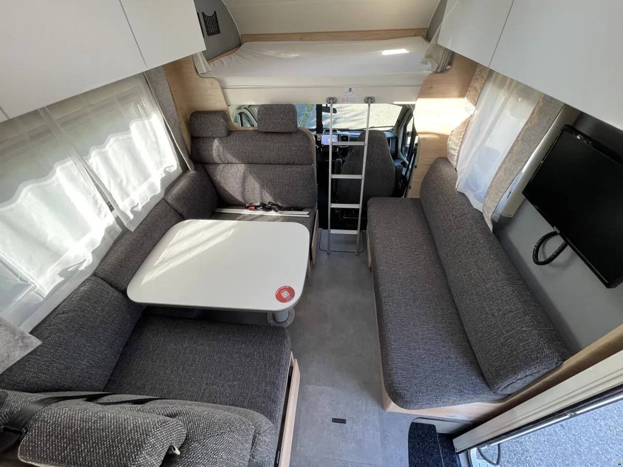 Van 1